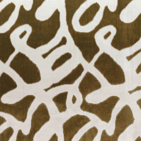 Tissu brodé Omeri bronze Camengo | Artapisserie.fr