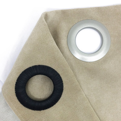 Bande renfort polyester pour boutons pressions et oeillets