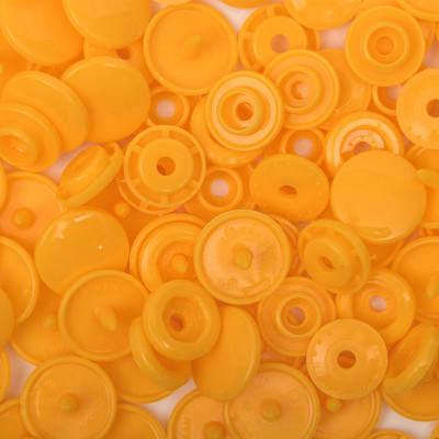 25 boutons pression sans couture jaune foncé 12,4 mm